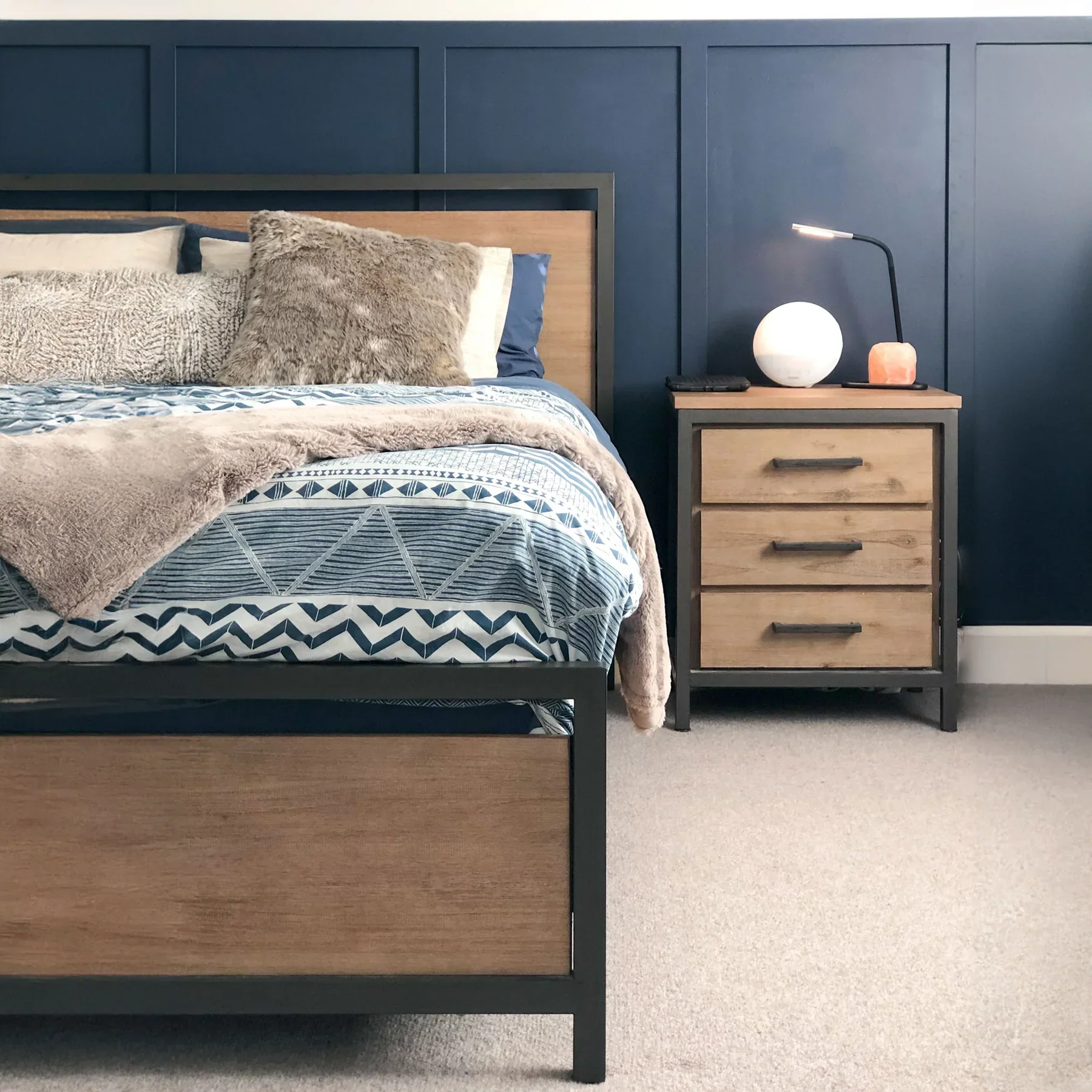 Alvado Bed - Image 11