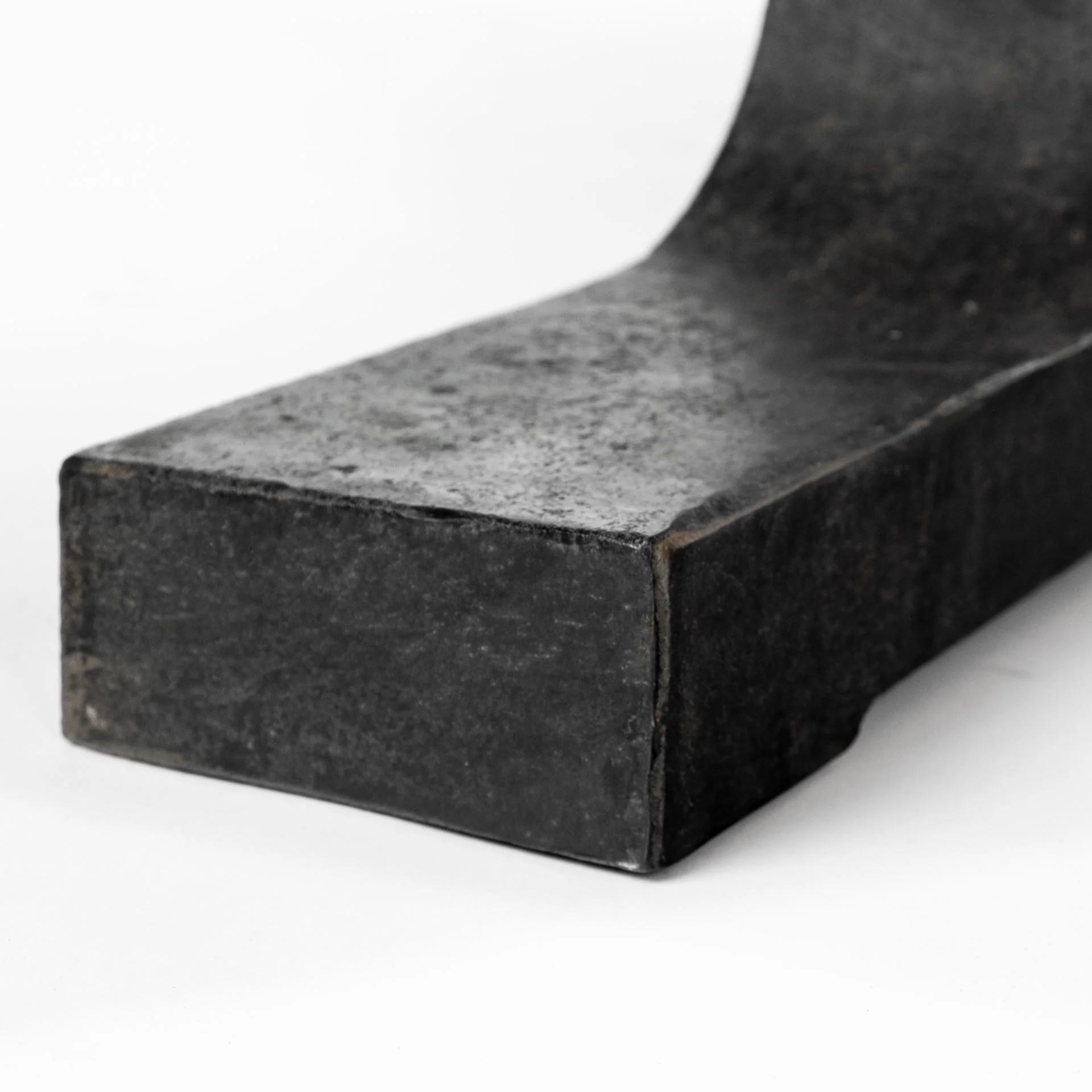 Araxi Dining Table - Image 9