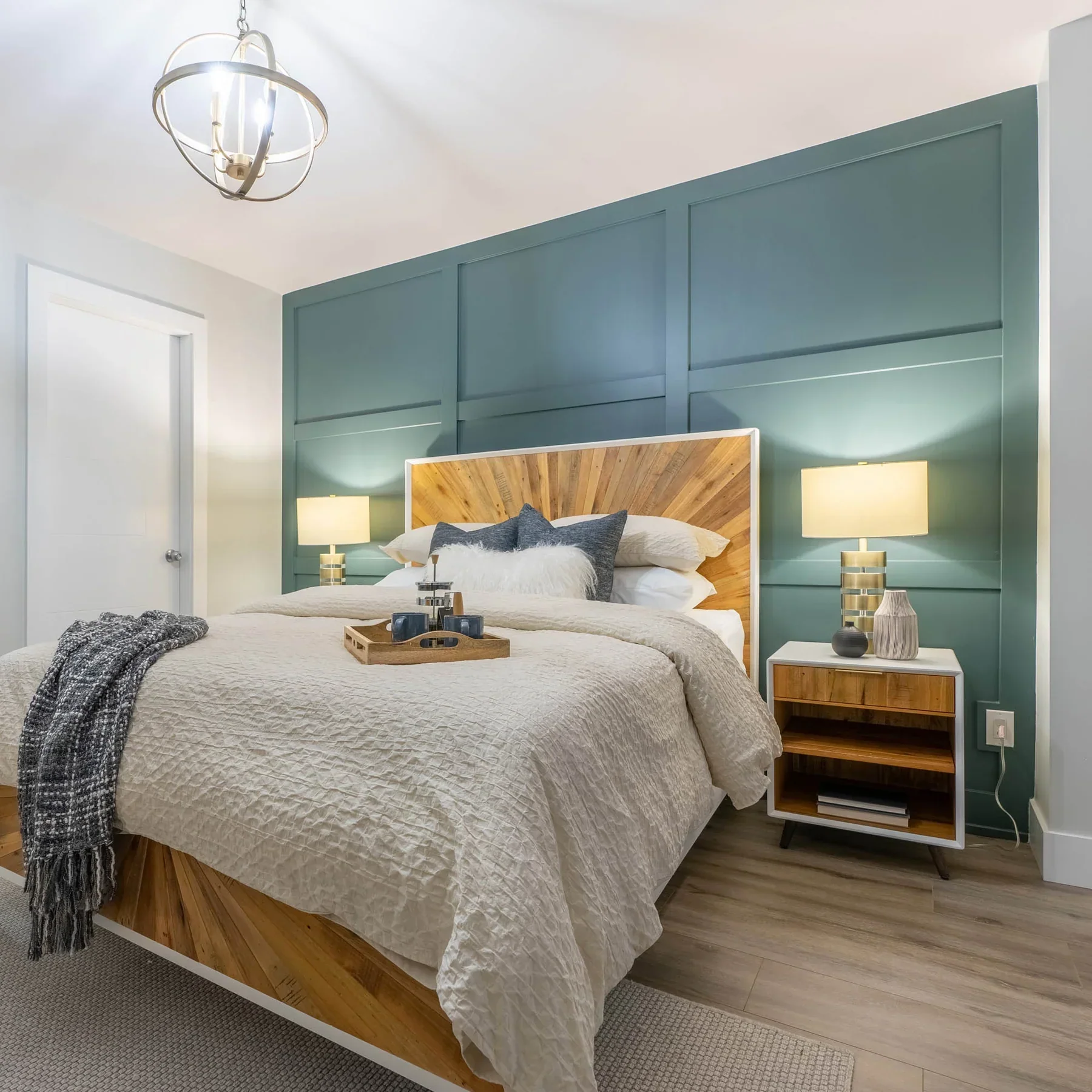 Draycott Nightstand - Image 3