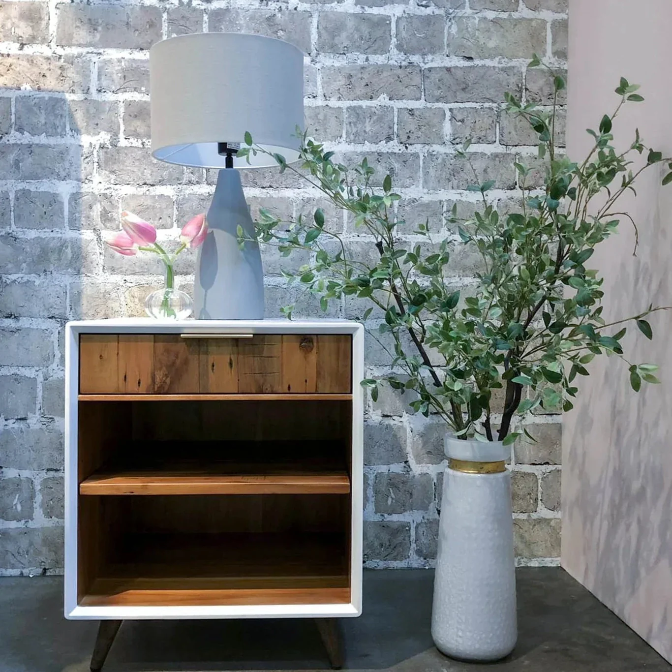 Draycott Nightstand - Image 4