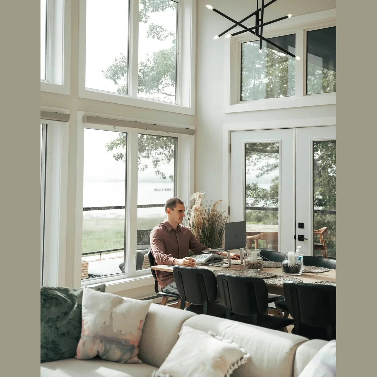 Elvyn Extension Dining Table - Image 15