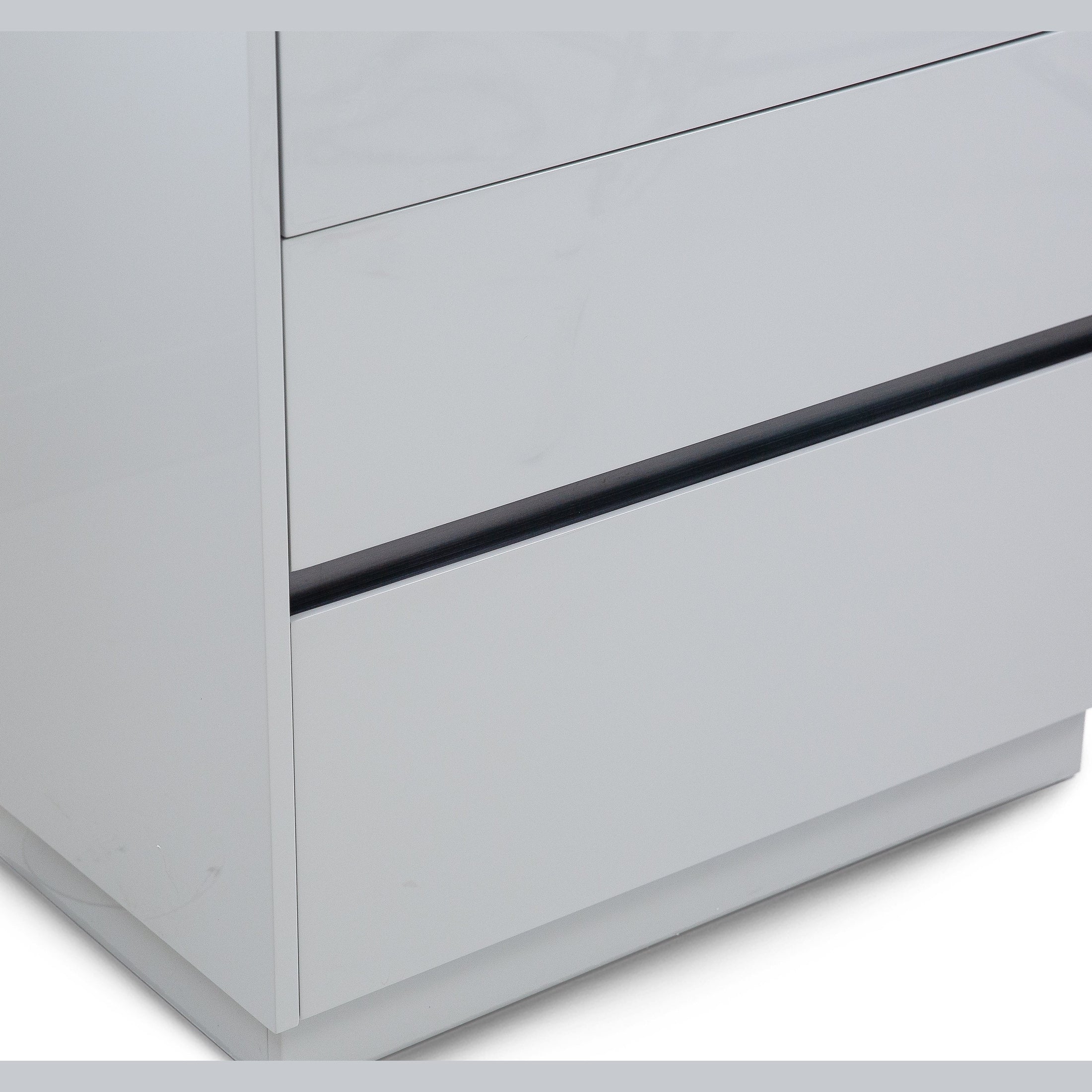 Gilly Grey Glossy Finish Bedroom Chest - Image 7