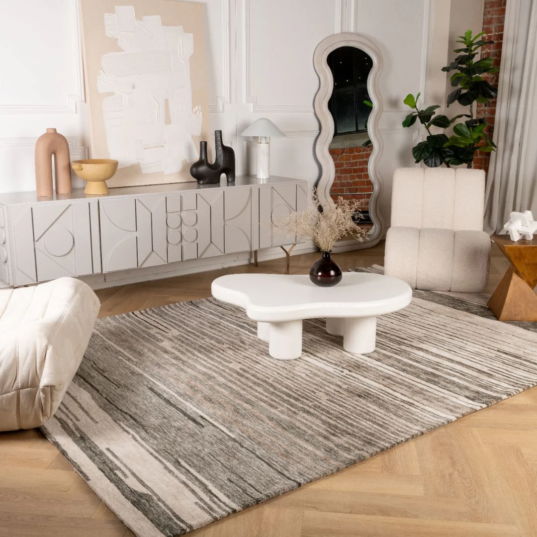 Leela Grey Modern Brushstroke Patterned Rug - Image 2