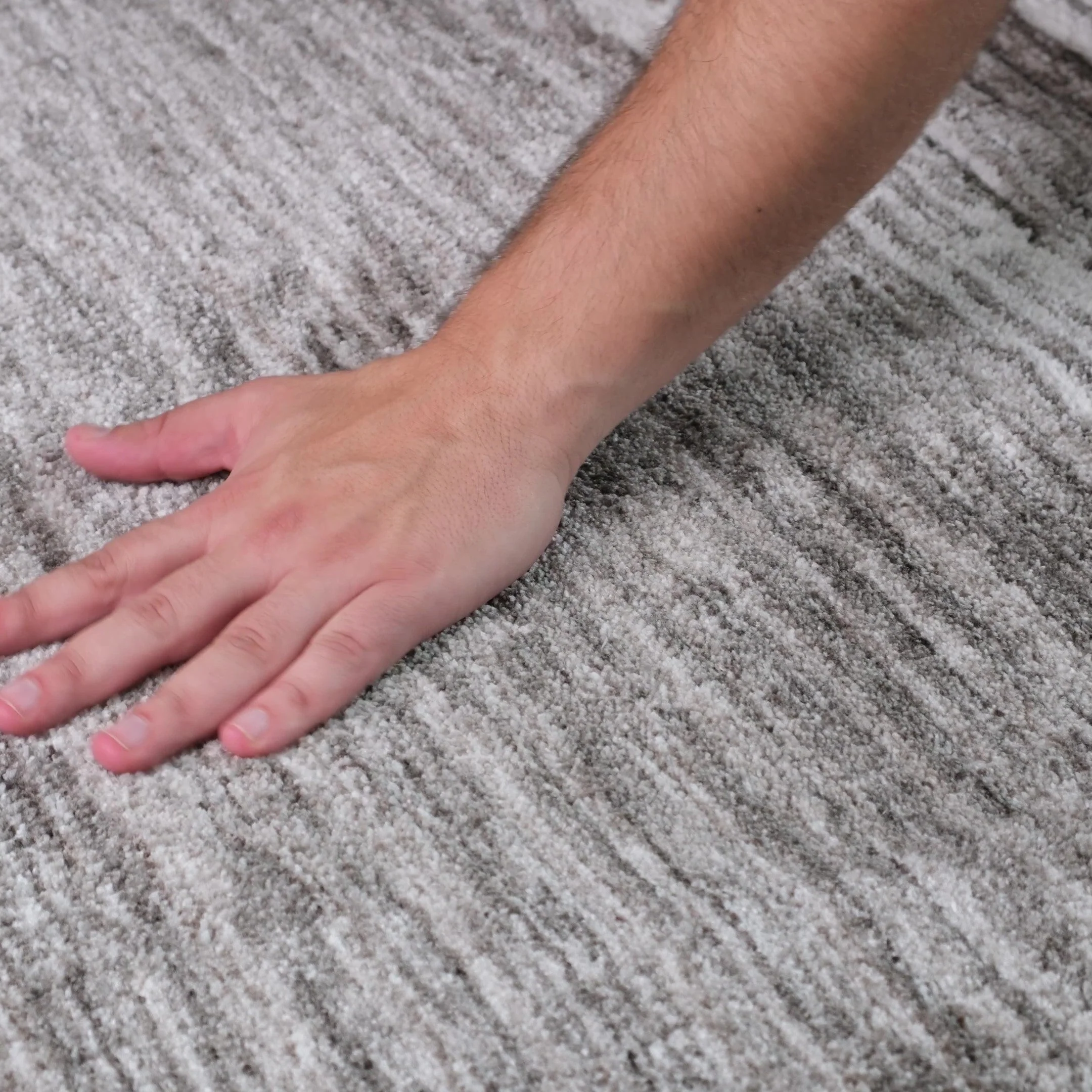 Leela Grey Modern Brushstroke Patterned Rug - Image 8