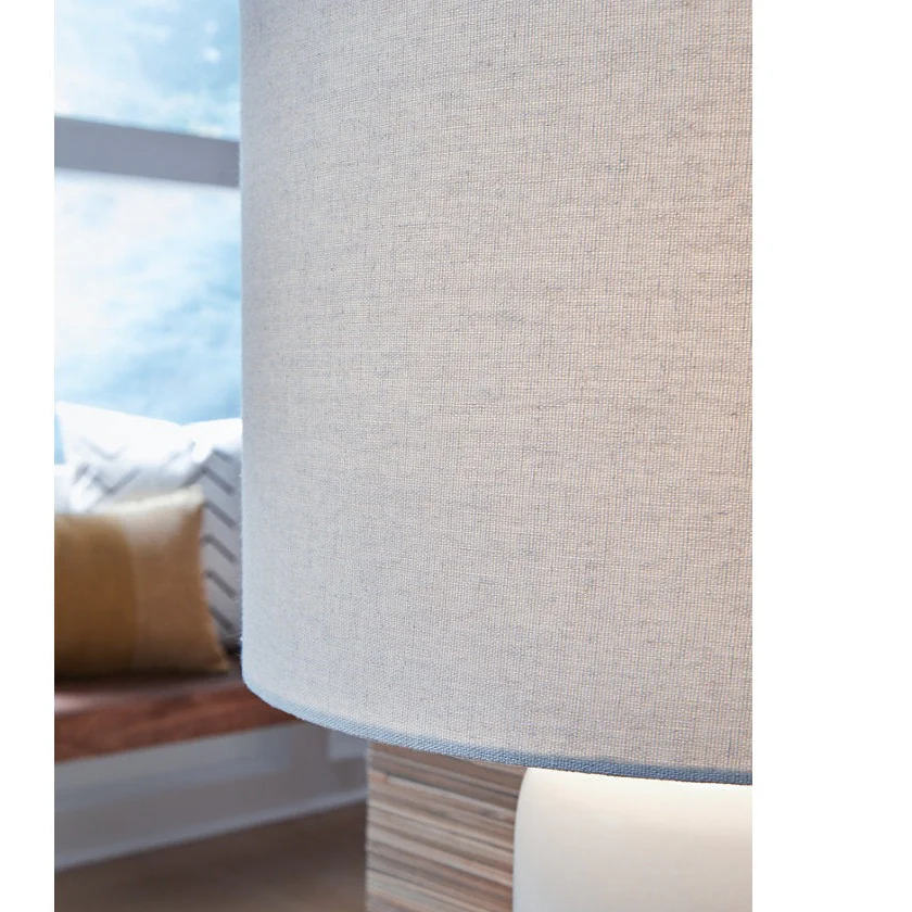 Lemrich Table Lamp - Image 3