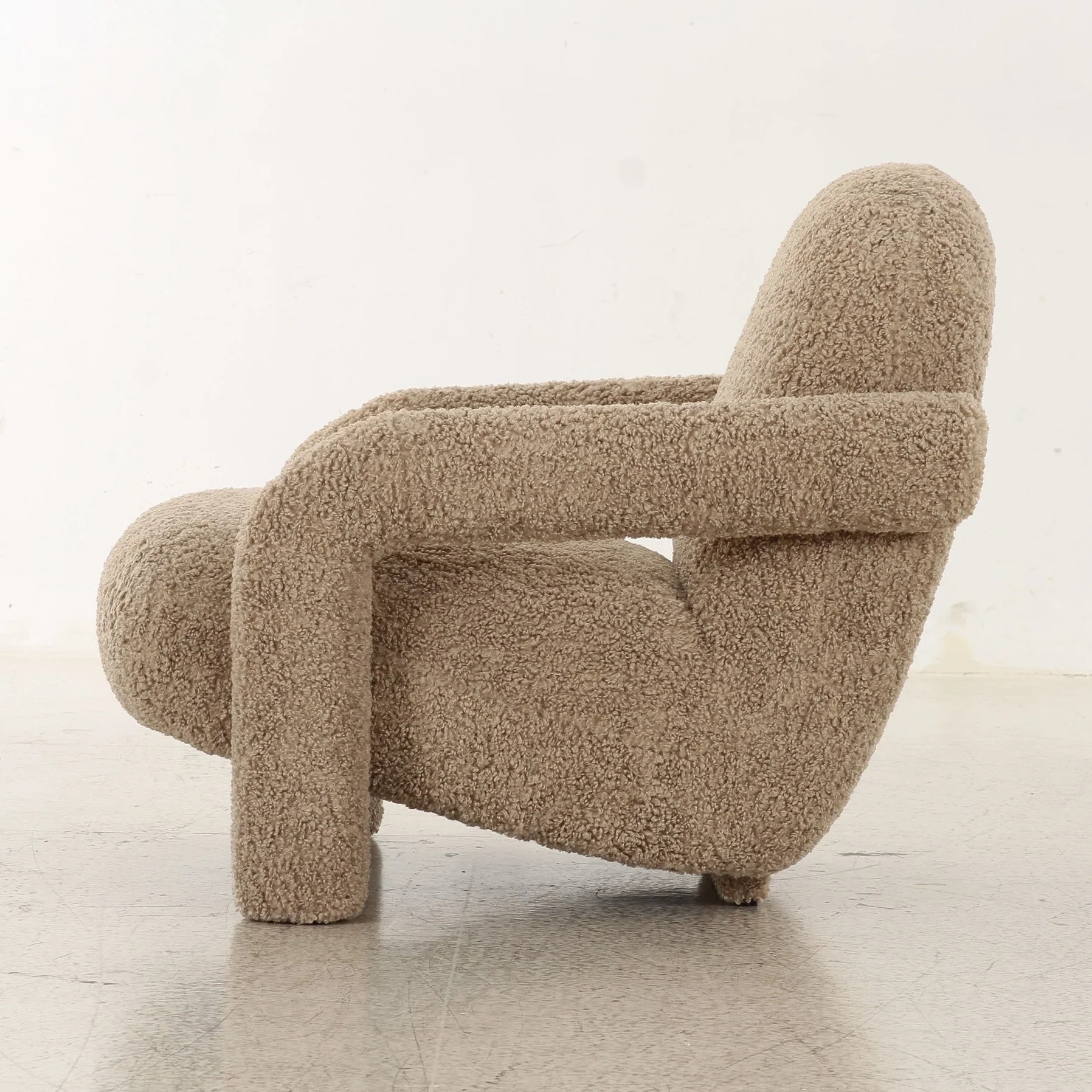 Merrow Upholstered Accent Chair - Image 5