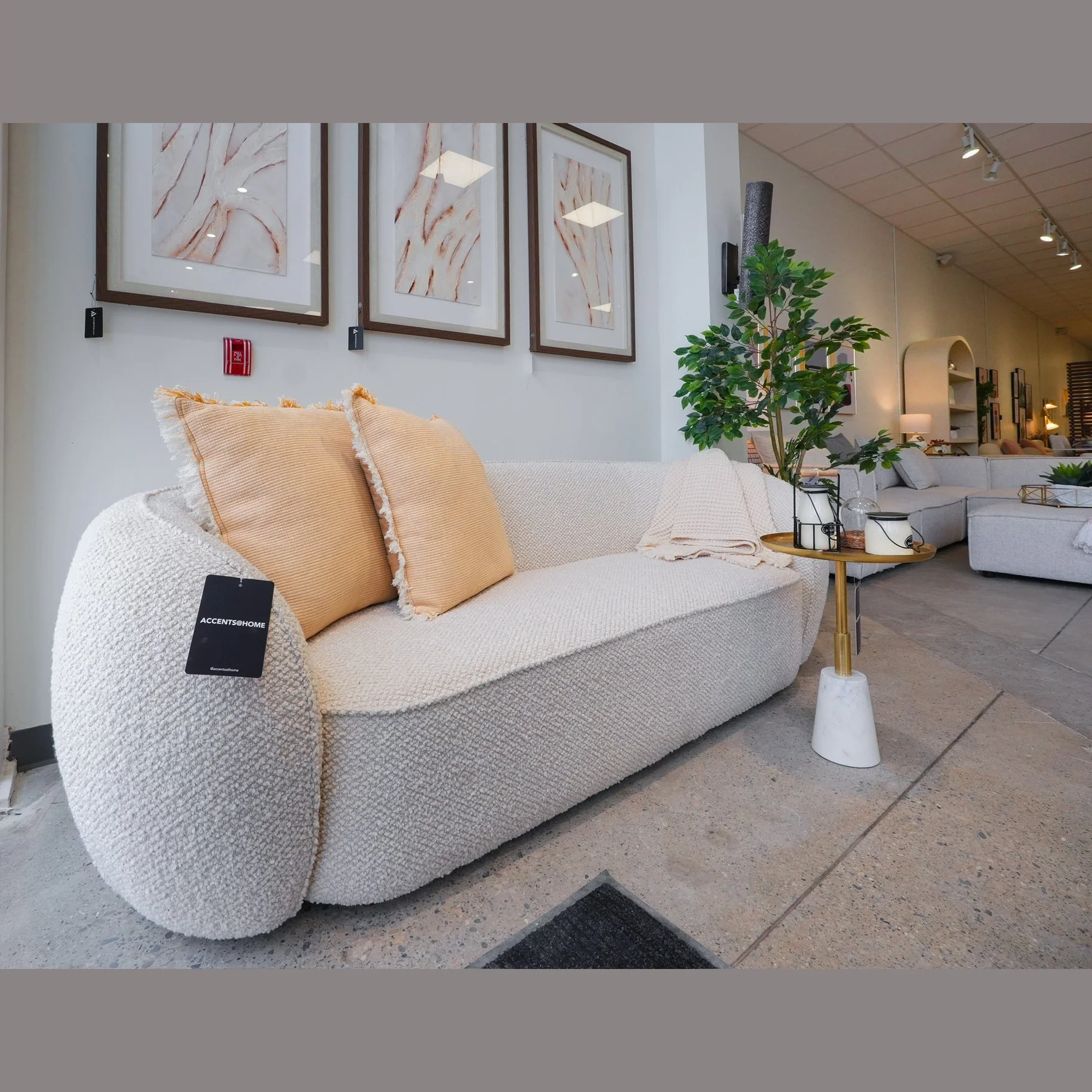 Moma Sofa - Image 10