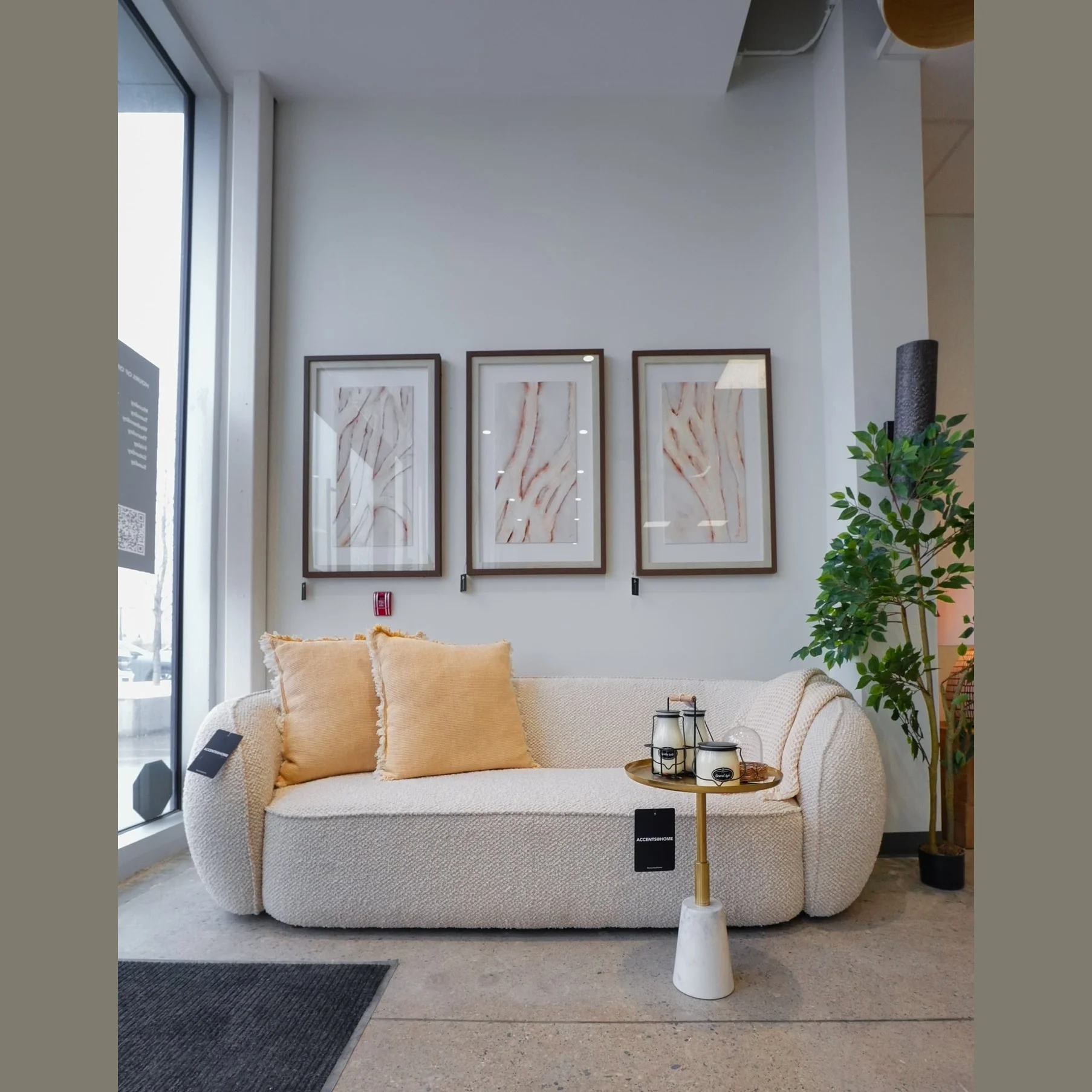 Moma Sofa - Image 11
