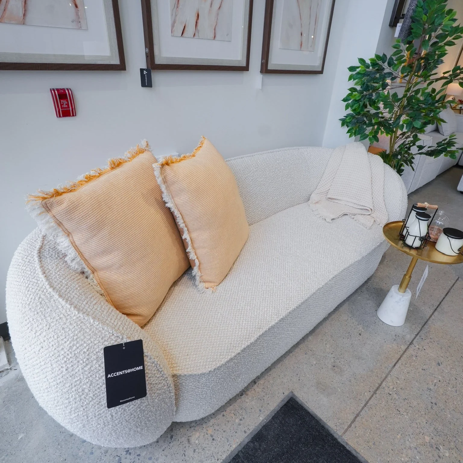 Moma Sofa - Image 9