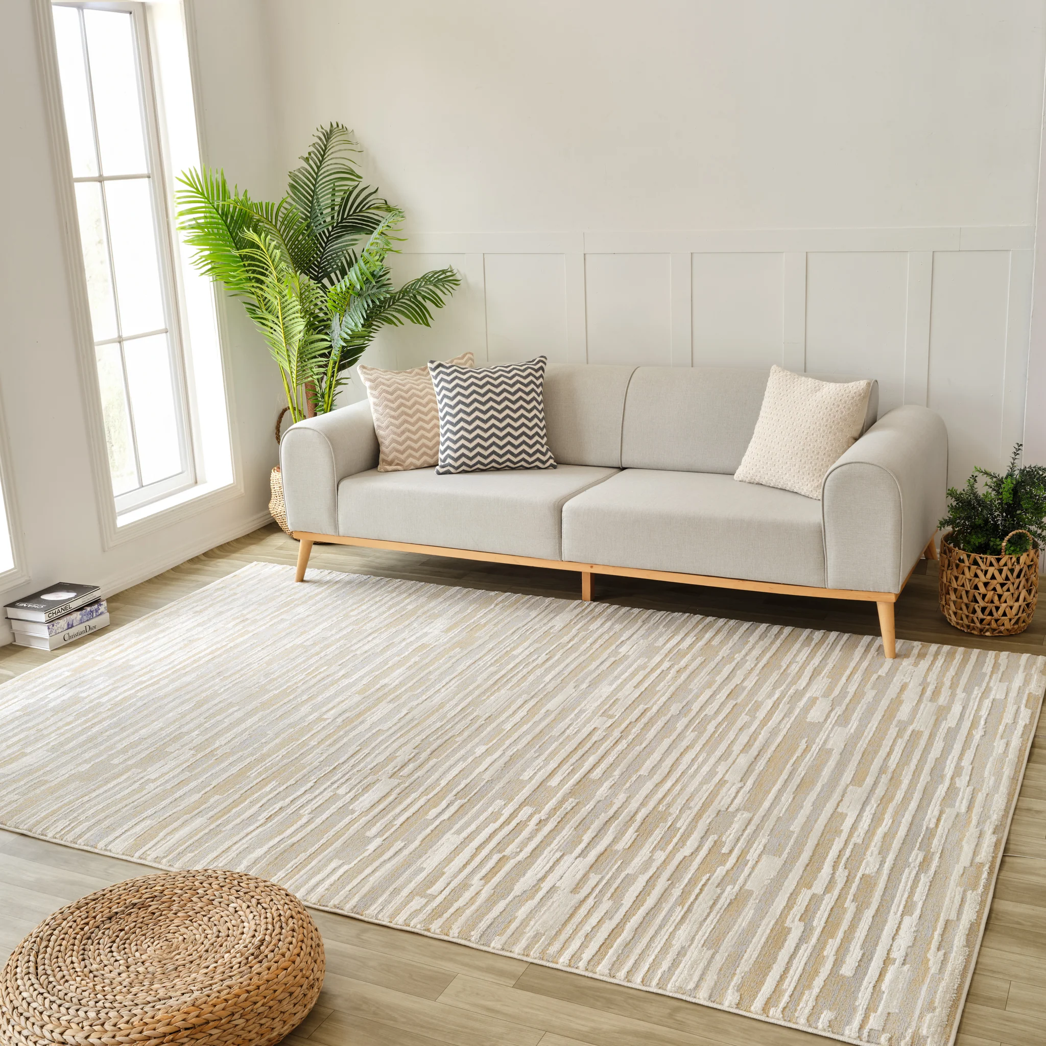 Nairobi Cream Vintage-Inspired Floral Area Rug - Image 2