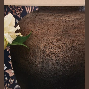 Newgerhard Metal Table Lamp - Image 3