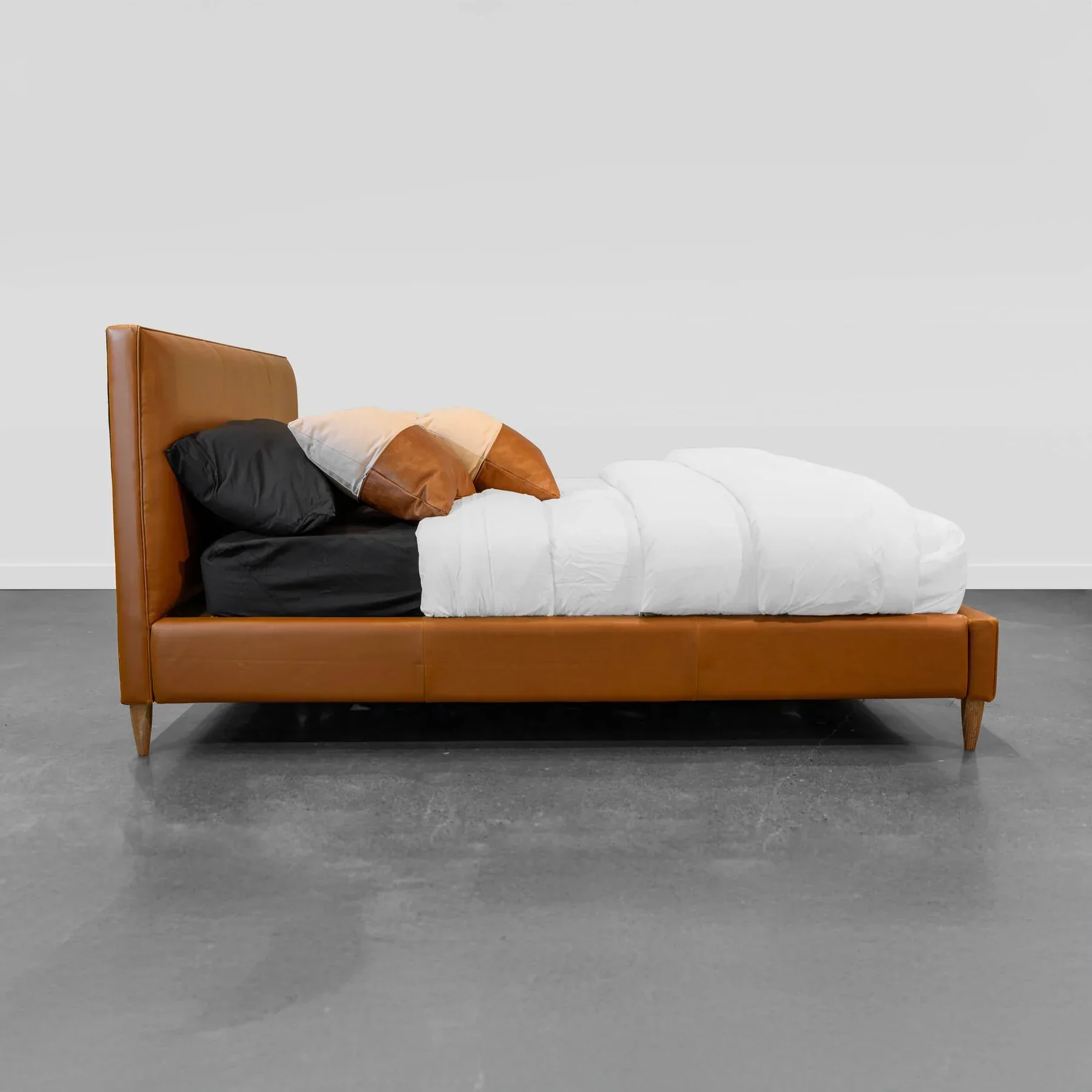 Norwyn Bed - Image 7