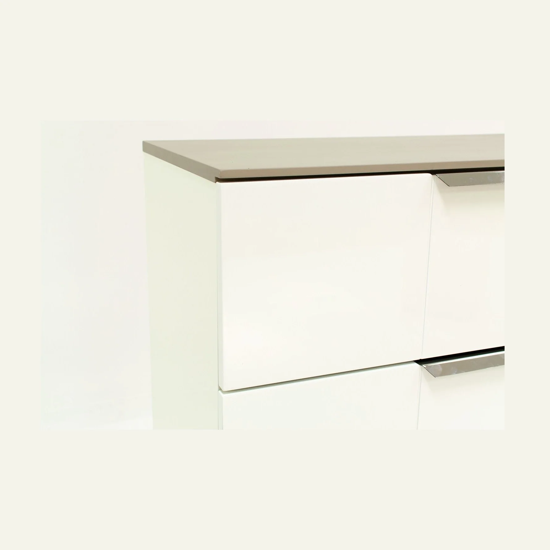 Patricia Chest - Image 8