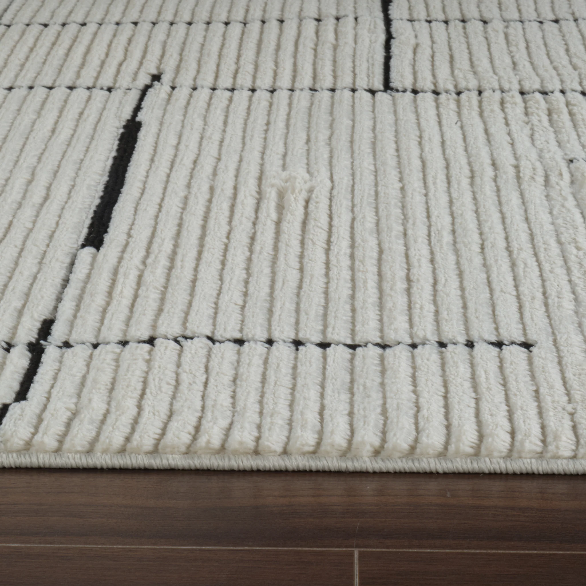 Terra Cream Modern Grid Rug – 5x8 - Image 5