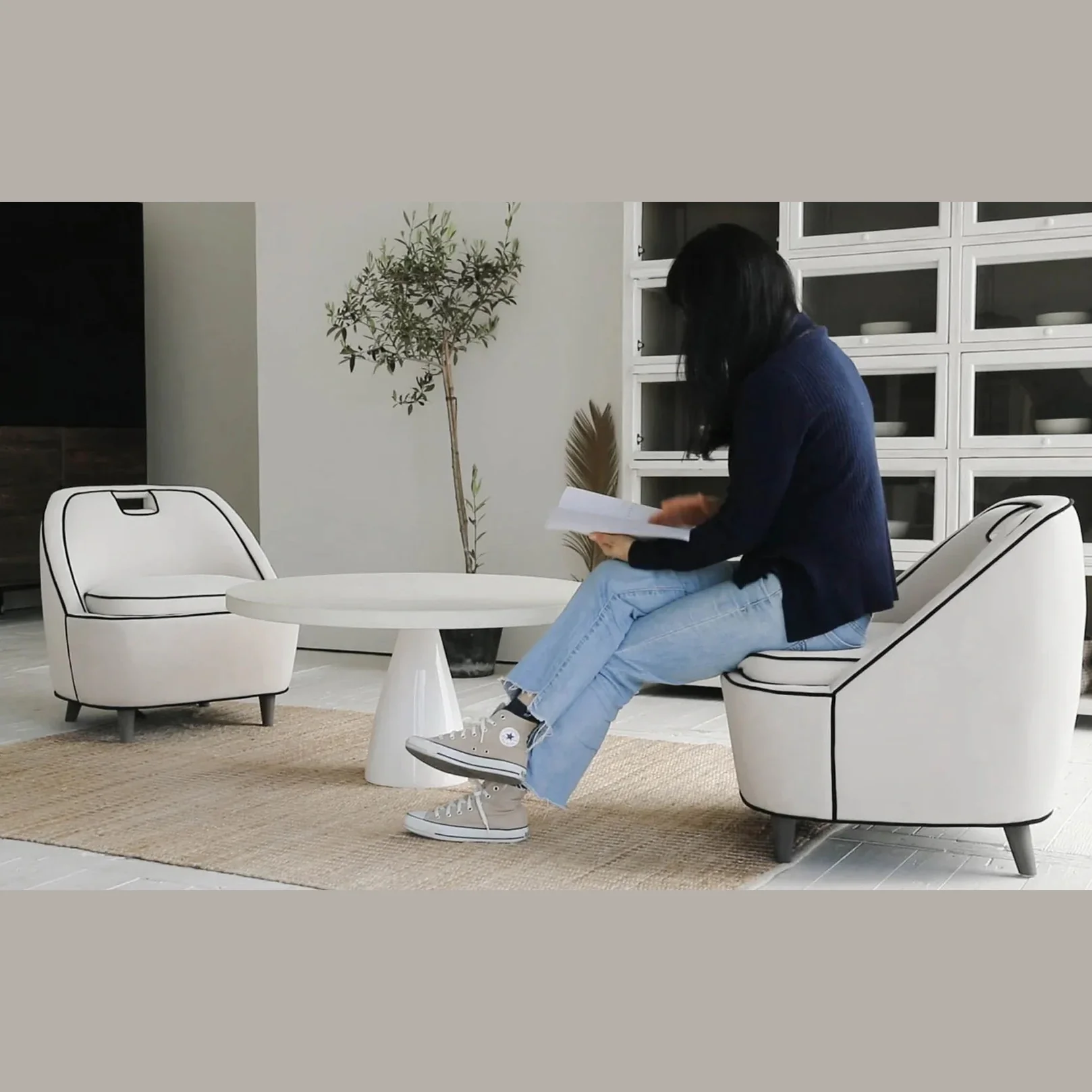 Urlen Coffee Table - Image 8