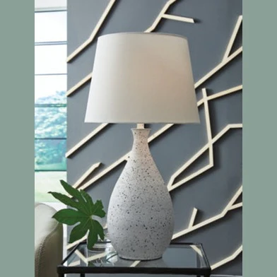 Wyattford Metal Table Lamp - Image 2